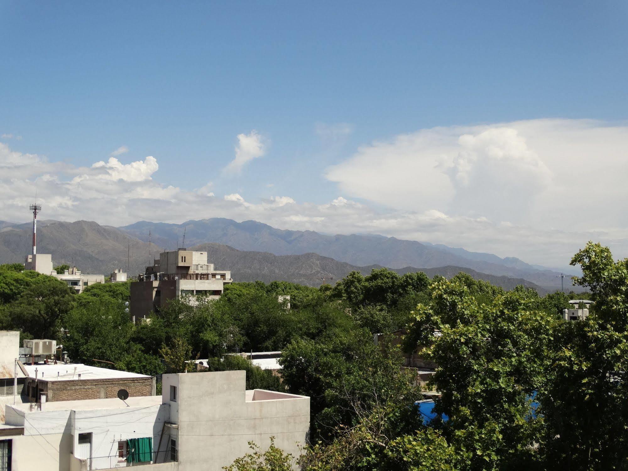 Altezza Apart Suites Mendoza Exterior foto